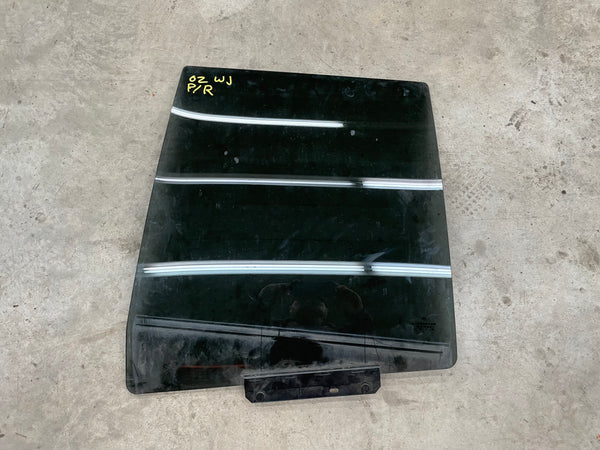 Grand Cherokee WJ (99-04) Passenger Side Rear Door Glass w/ Factory Tint