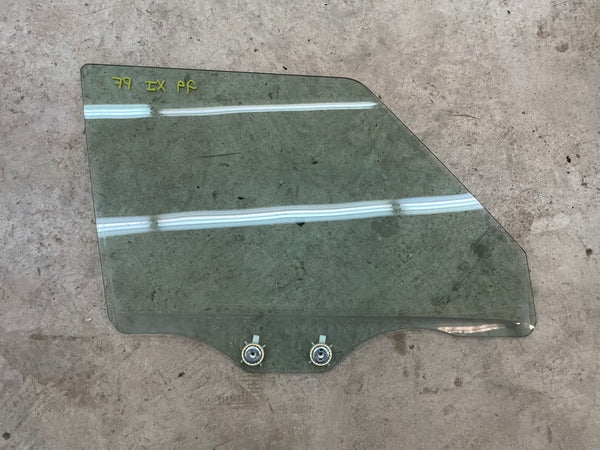 Passenger Side Front Door Glass for 4 Door Cherokee XJ (97-01) CLEAR
