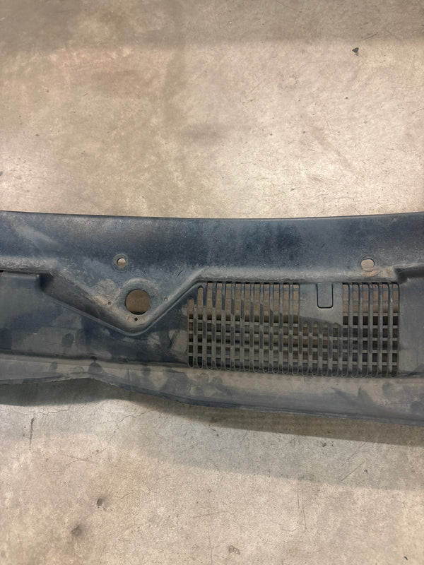 Hood Cowl Vent for Jeep Grand Cherokee ZJ (96-98) 55115794