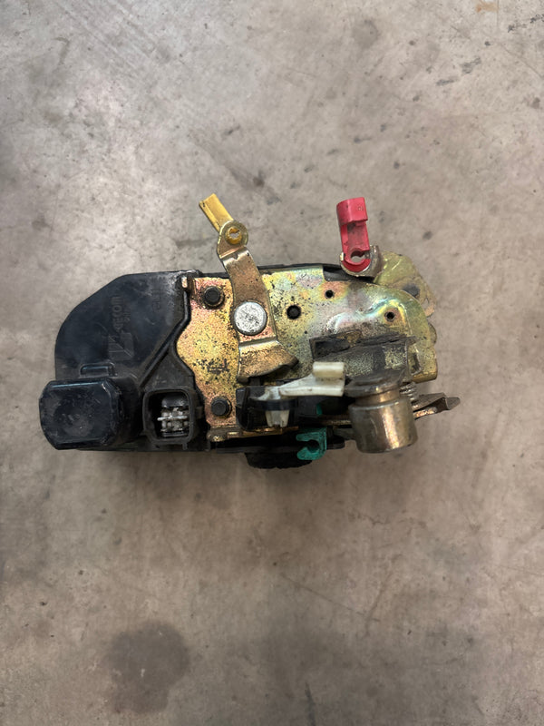 55394937AG DS Front Door Latch Jeep Grand Cherokee WK (05-10)