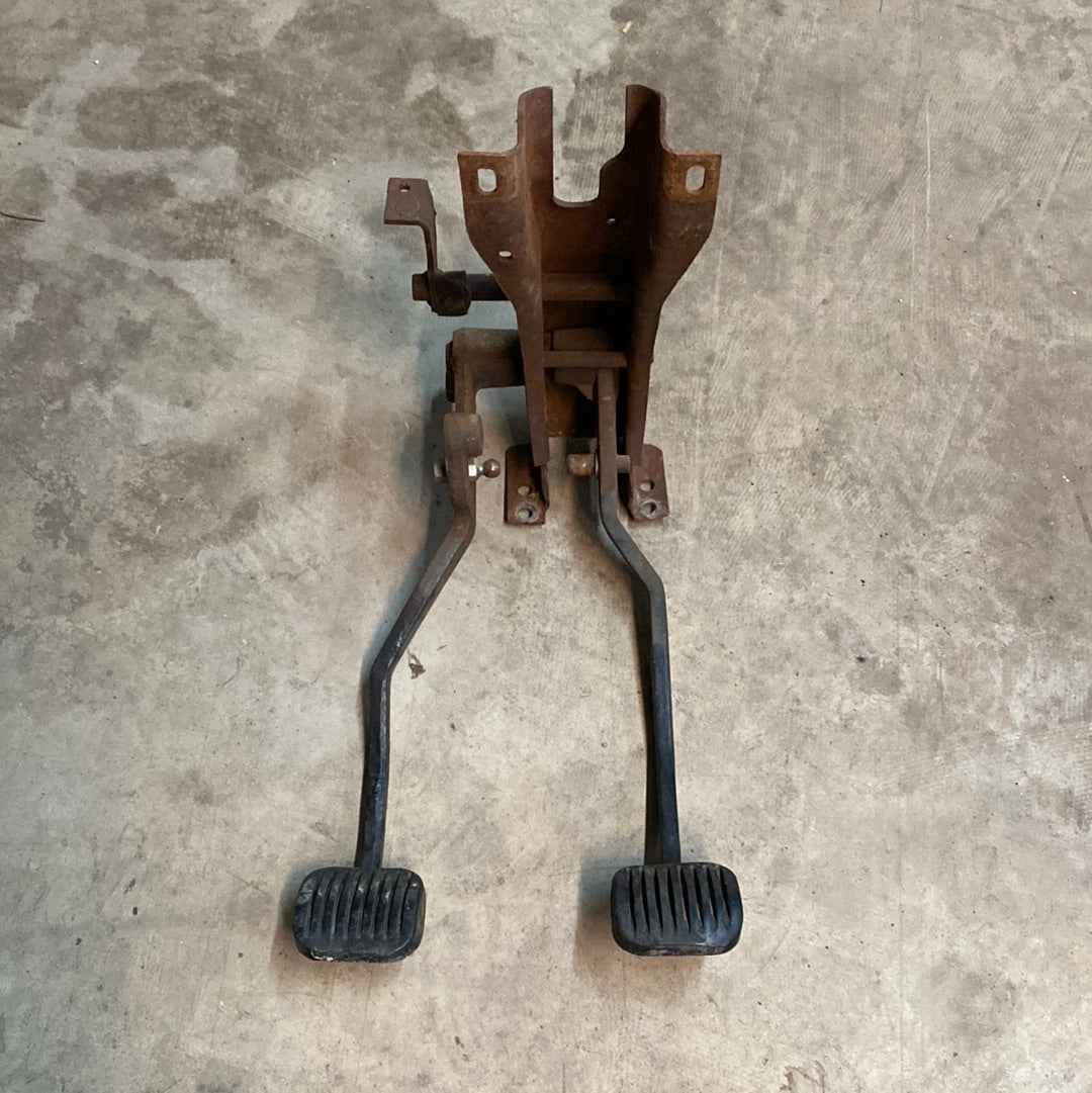 Clutch / Brake Pedal Assembly for Jeep CJ5 (7275) FN Jeep