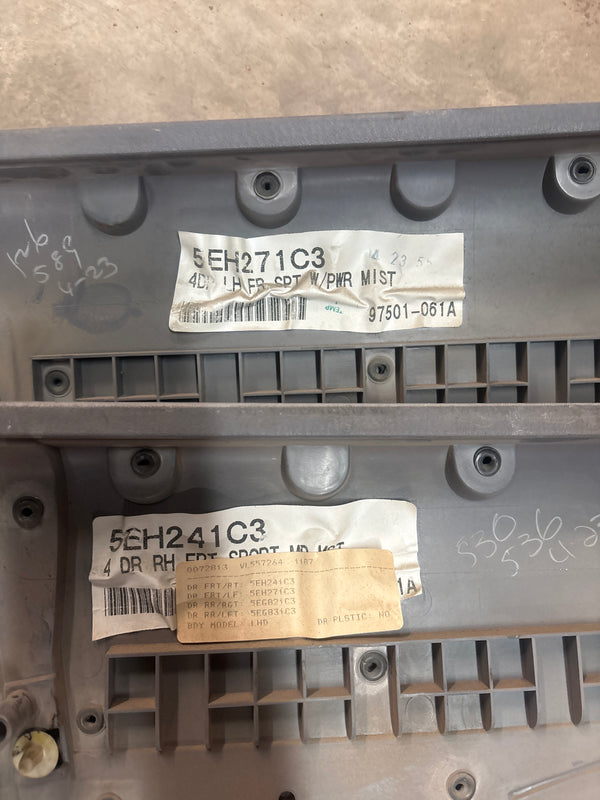 Jeep Cherokee XJ (97-01) Manual Front Door Panel SET - Mist Gray