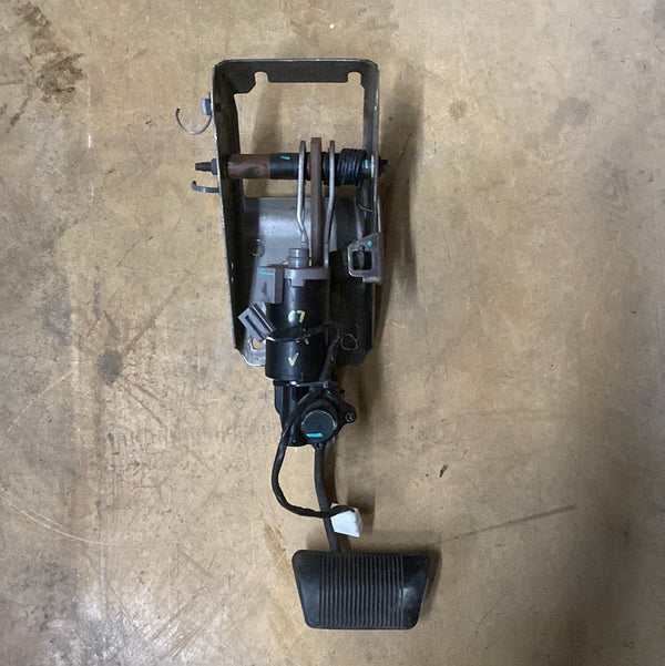 52089242 Brake Pedal Assembly for 05-10 WK Jeep Grand Cherokee