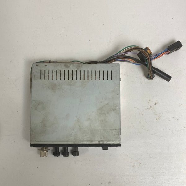 56001910 Cherokee Comanche XJ MJ Cassette Radio