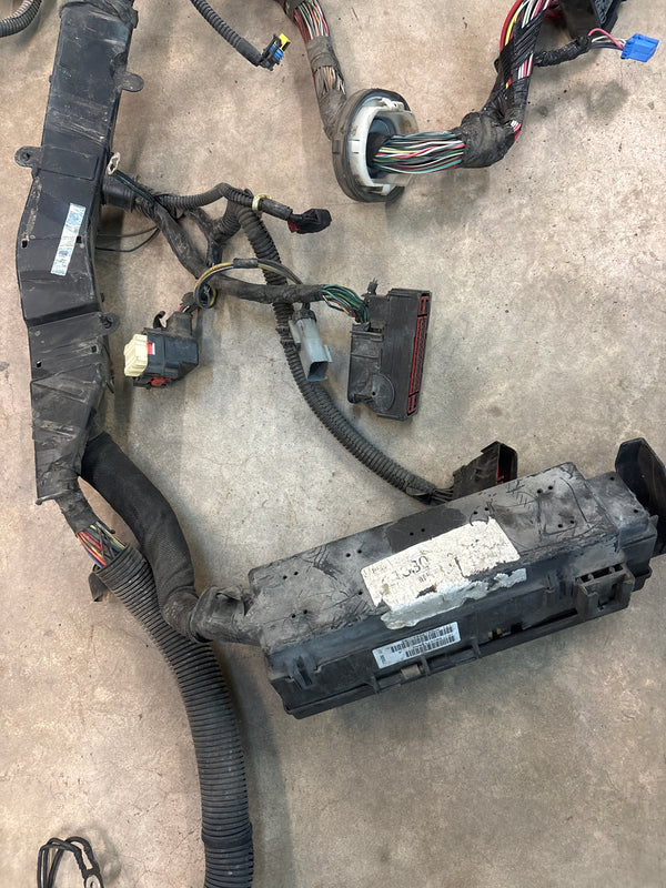 56041798AD Under-hood Dash Wire Harness for Jeep Liberty KJ (2006)