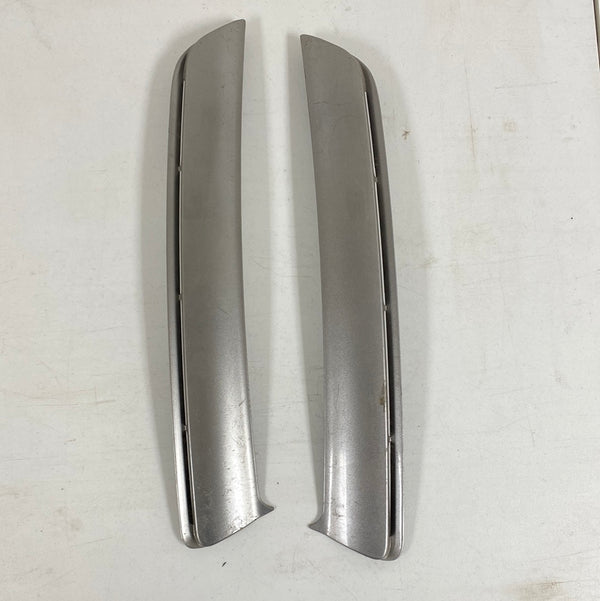 5EZ20XS5AB / 5EZ21XS5AB D-Pillar Applique Trim Set (99-04) Grand Cherokee WJ