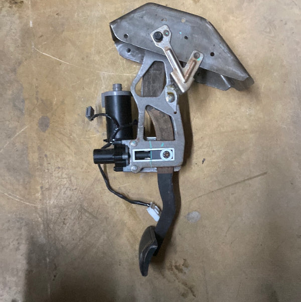 52089242 Brake Pedal Assembly for 05-10 WK Jeep Grand Cherokee