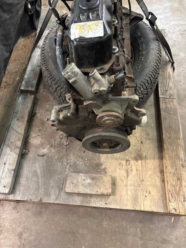 4.0L Long Block Engine Running for Jeep Cherokee XJ (91-99) 204K Miles