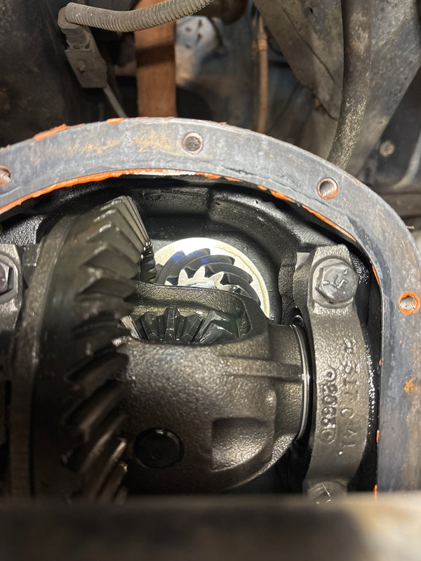 90-95 Jeep Wrangler YJ Dana 30 3.07 Complete Front Axle Housing - Vacuum Disconnect