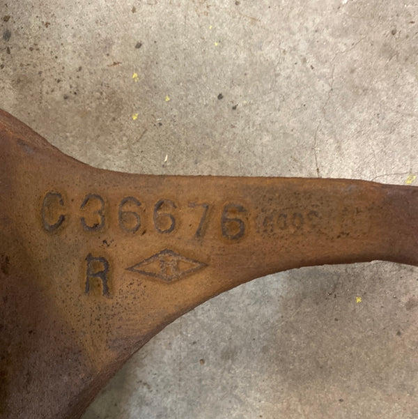 36676 RIGHT Steering Knuckle for Jeep