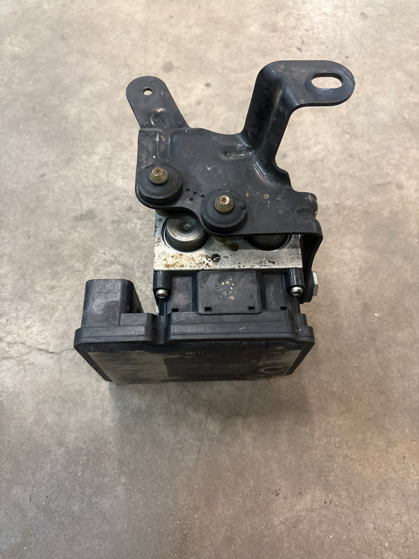 ABS Module and Hydraulic Unit for Jeep Liberty KJ (06-07)