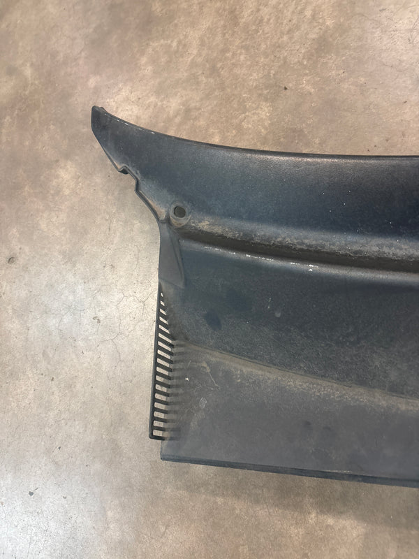 Hood Cowl Vent for Jeep Grand Cherokee ZJ (96-98) 55115794