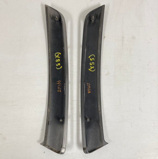 5EZ20XS5AB / 5EZ21XS5AB D-Pillar Applique Trim Set (99-04) Grand Cherokee WJ