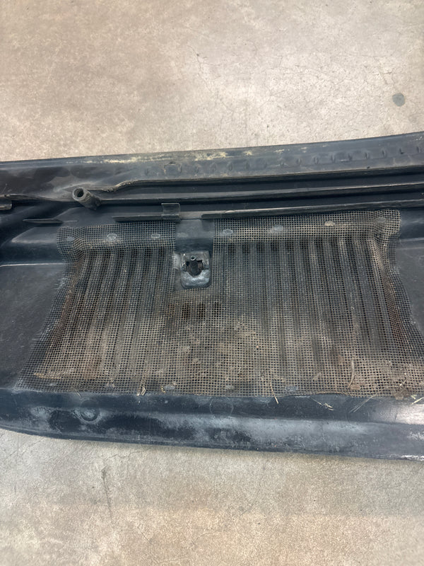 Hood Cowl Vent for Jeep Grand Cherokee ZJ (93-94) 55035947