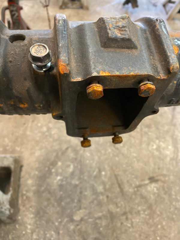 Dana 30 EMPTY Axle Housing Jeep YJ (87-95) Vacuum Disconnect WITH Knuckles