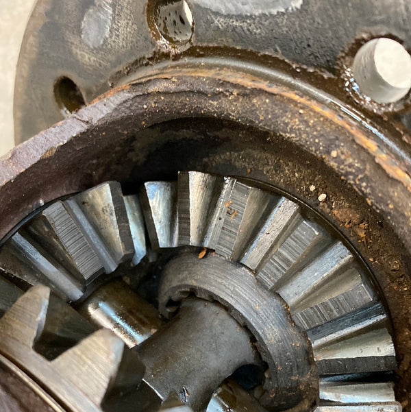 639967 Dana 41 Carrier 5.38 Ratio for CJ2A CJ3A Willys (46-50) with Spider Gears