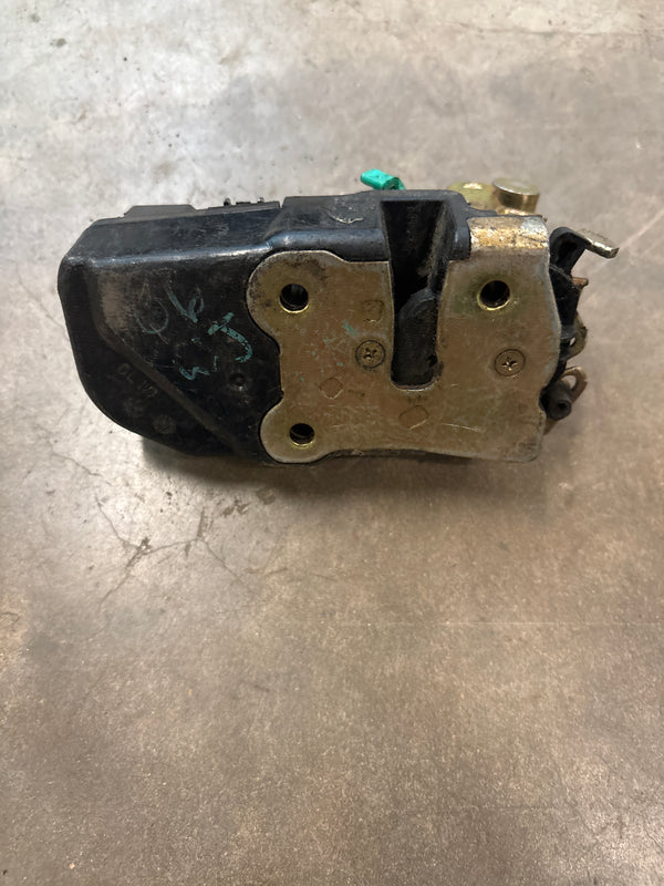 55394937AG DS Front Door Latch Jeep Grand Cherokee WK (05-10)