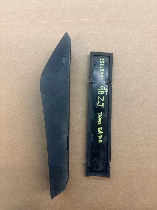 55216720 Footrest with Pad for Jeep Grand Cherokee ZJ (94-98)