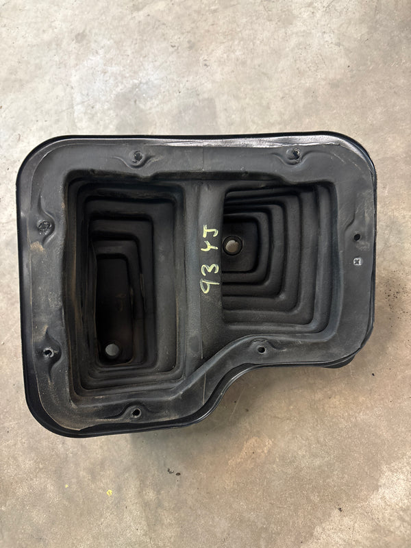 Outer Shift Boot for Manual Jeep Wrangler YJ 87-95