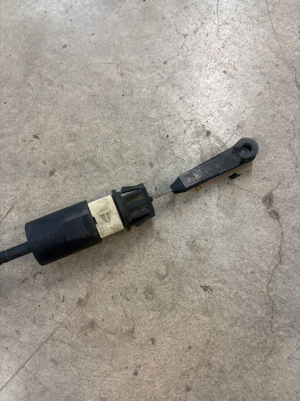 52104031 Throttle Valve Cable for Jeep Grand Cherokee ZJ (97-98)