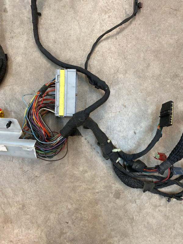 56009791AB Instrument Panel Wire Harness for Jeep Cherokee XJ (1998)