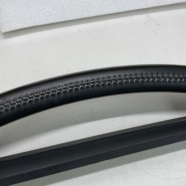 1JU692D0AB Leather Grab Bar for Jeep Liberty KK (09-11)