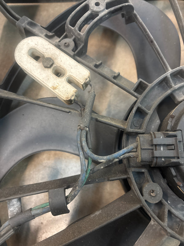 5143209AA Electric Cooling Fan for Jeep Grand Cherokee WK 3.7L 4.7L 6.1L (05-08)