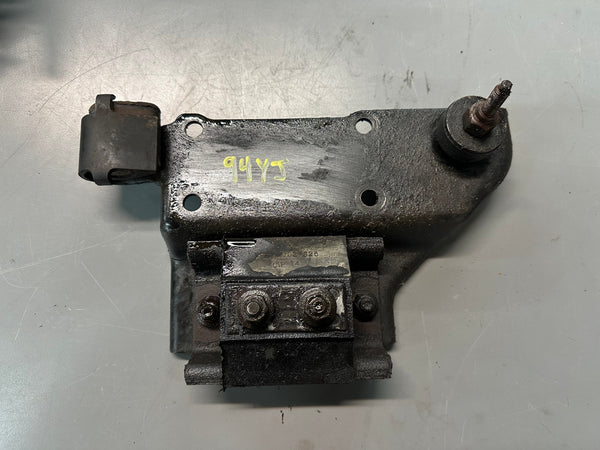 52003925 Manual Transmission Mount Jeep Wrangler YJ (91-95) with AX15