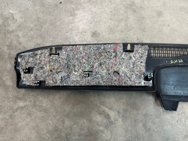 Cherookee XJ 97-01 Agate Gray Upper Dash Defrost Trim Bezel