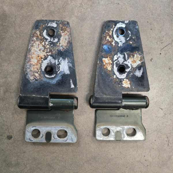 55395396 Hood Hinge SET Jeep Wrangler JK (07-18)