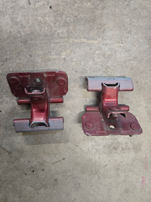 55396772AC Jeep Grand Cherokee WK (05-10) Liftgate Hinge SET