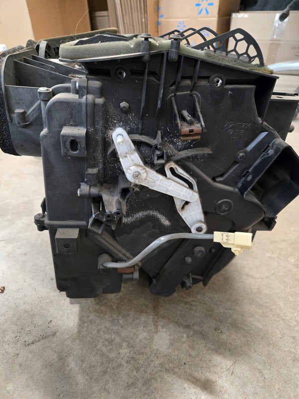 55111700AE Heater Box Assembly With A/C for Jeep Wrangler JK JKU (07-10)