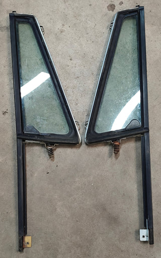 55134608, 55134609 Pivoting Vent Window Set for 87-95 Jeep Wrangler YJ