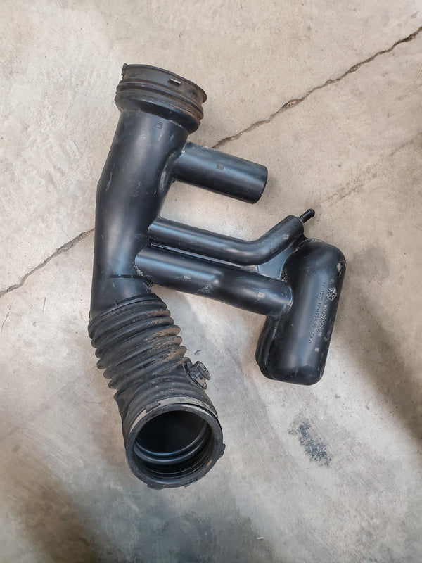04627065AD Air Filter Intake Hose for 3.6L JKJeep Wrangler  12-18