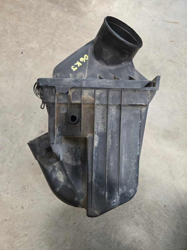 53013727AA Jeep Liberty KJ 3.7L Air Filter Box w/o Duct (04-07)