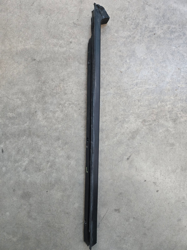 55176619AB Left Front Door Weatherstrip for Jeep Wrangler TJ (97-02)