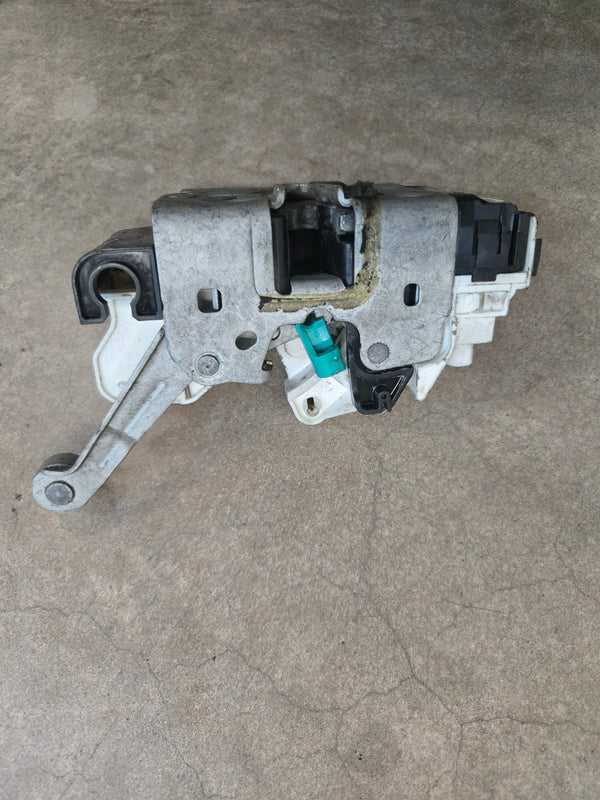 4589467AH DS Front Door Latch Jeep Liberty KJ (08-12)