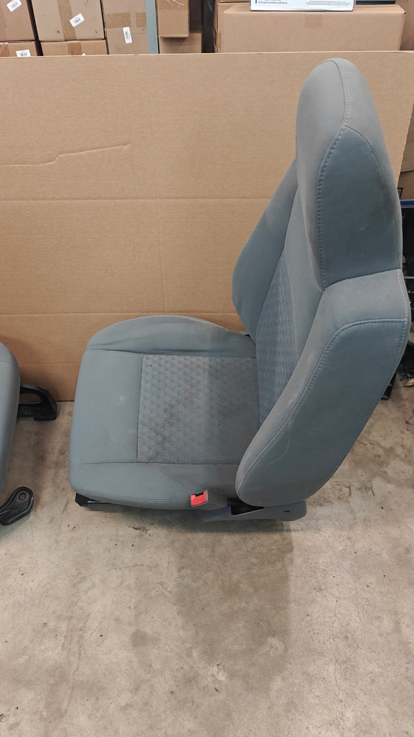 Front Bucket Seats for Liberty KJ (02-07)