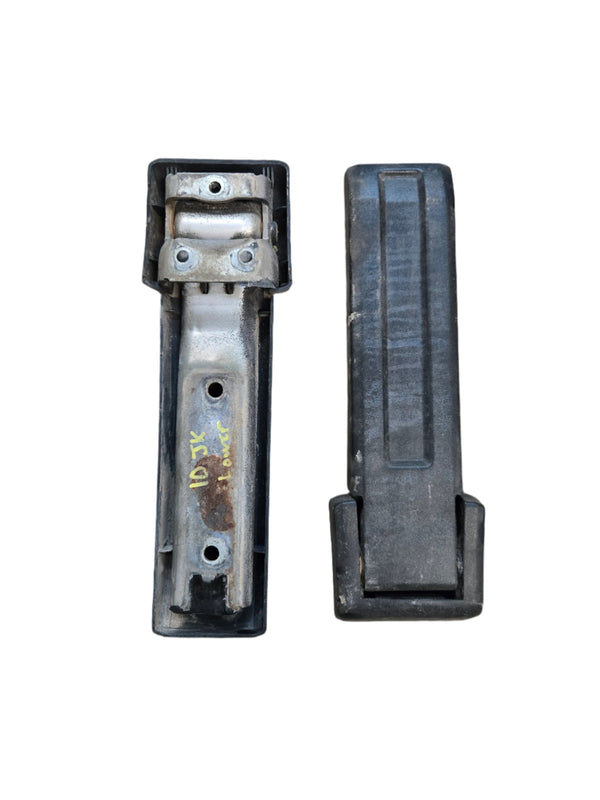 55395401AC Wrangler JK (2010) Tailgate Hinge SET WITH TRIM