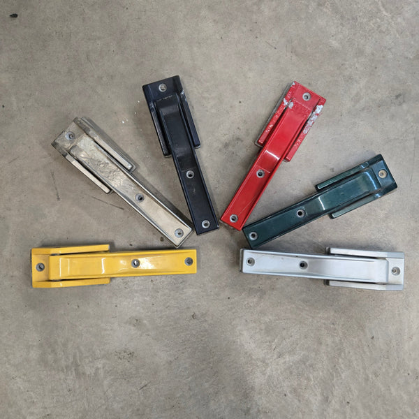 55075567 Wrangler TJ (97-04) Tailgate Hinge SET