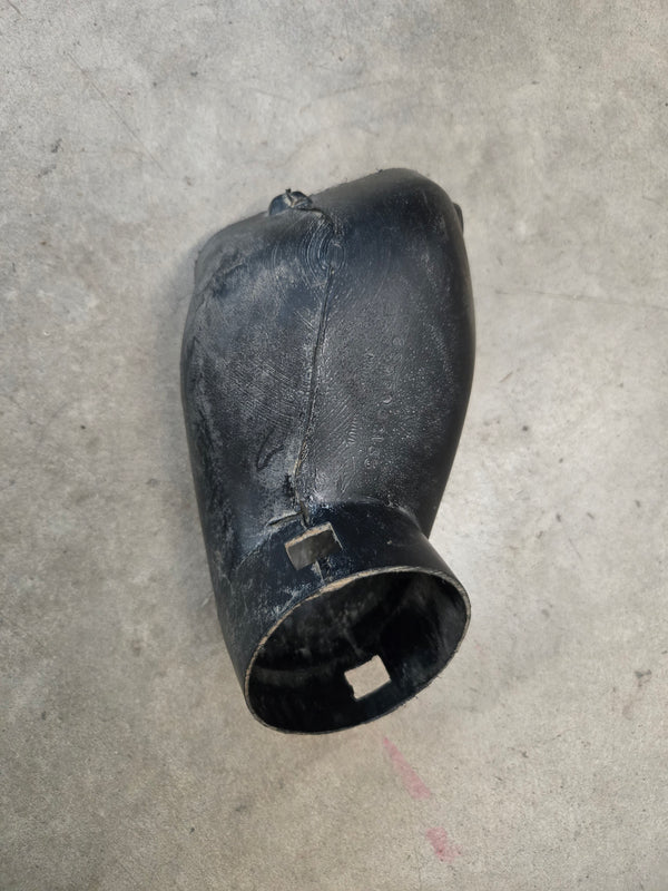53002185 Jeep 2.5L Fresh Air Duct YJ (87-90)
