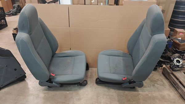 Front Bucket Seats for Liberty KJ (02-07)