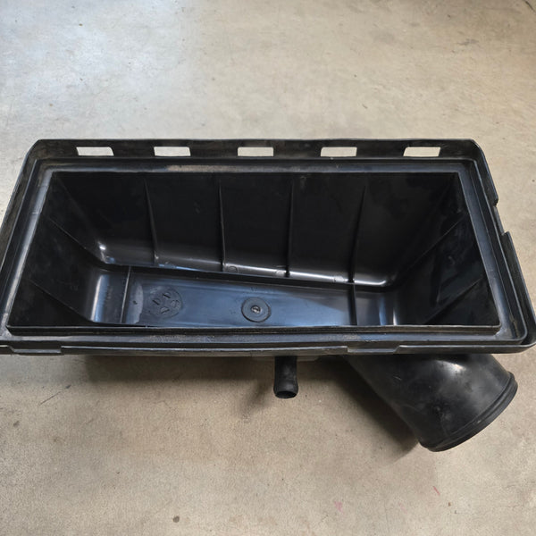 53030707 Air Cleaner Cover w/ 2 vent ports for 4.0L Jeep Cherokee XJ, Comanche MJ