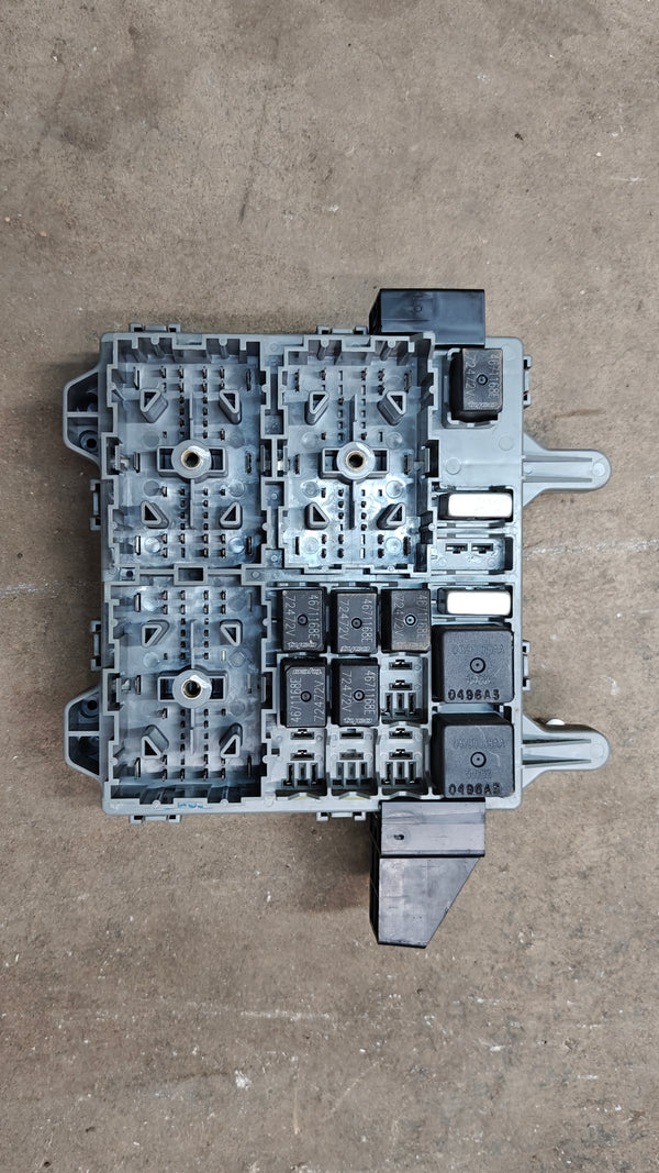 56010436AE Fuse Control Module for Jeep Liberty KJ 05-07