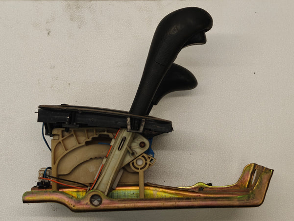 52104374AA Shifter Housing for Jeep Grand Cherokee WJ (99-00)