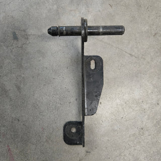 4761926 Rear Seat Center Pivot Bracket for Jeep Grand Cherokee ZJ (93-98)