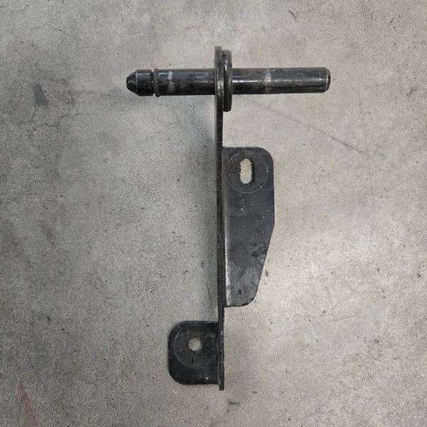 4761926 Rear Seat Center Pivot Bracket for Jeep Grand Cherokee ZJ (93-98)