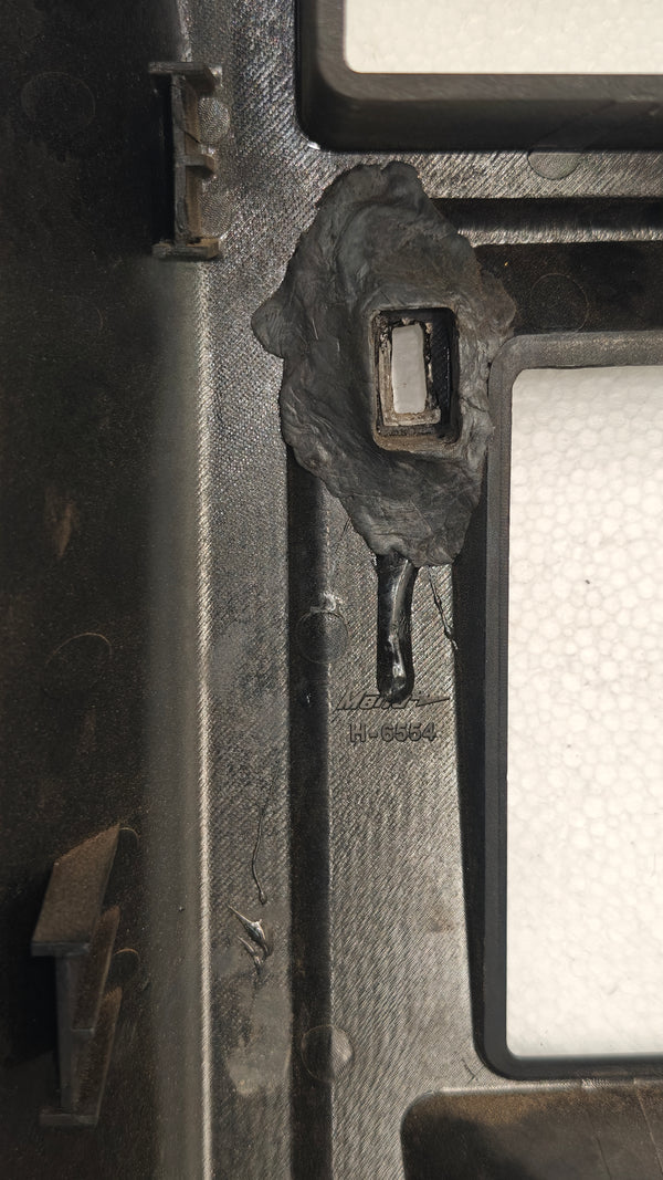 METRA H-6554B Double-DIN Center Dash Bezel for Jeep Cherokee XJ (97-01)