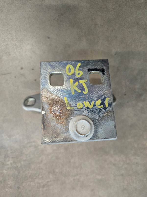 52850559AB Jeep Liberty KJ (02-07) Lower Liftgate Single Hinge