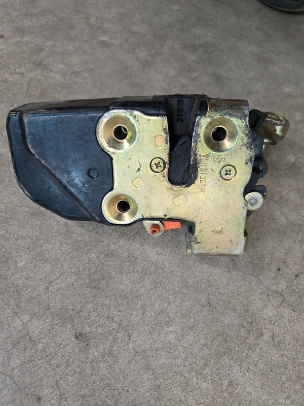 55177042AF DS Front Door Latch Jeep Liberty KJ (02-07)